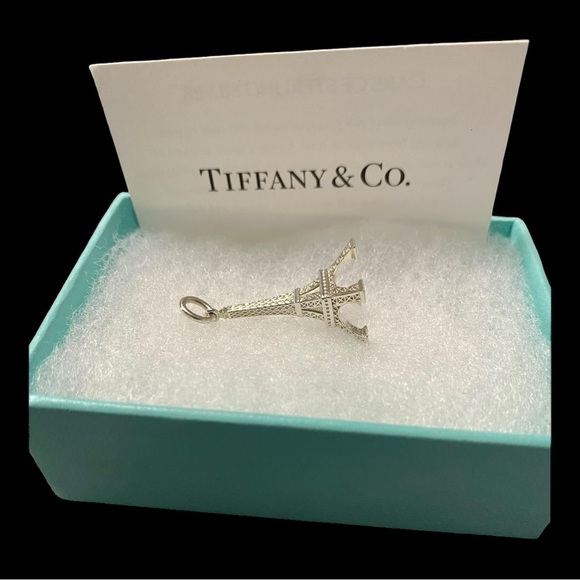 Tiffany & Co. Sterling Silver Charm/Pendant Eiffel Tower - Picture 3 of 13